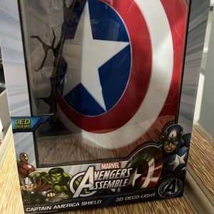 AVENGERS 3D Deco Wall LED Cordless Nightlight Captain America Shield Light